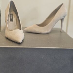 White House Black Market heels. Size 7M. Color: Champagne